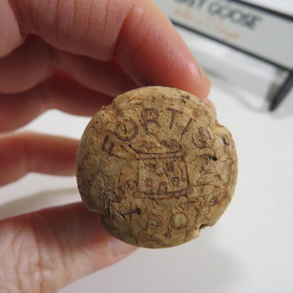 Grey Goose Vodka 1.75 Liter Bottle + Rare Display Stand Dispenser - Picture 8 of 15